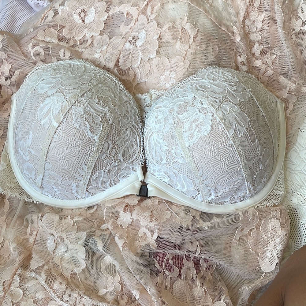 White VS Lacie magnetic closure strapless bra